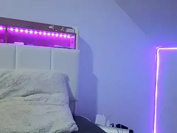 nicole77745 webcam stripchat model stream image