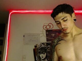 Midnight Amon webcam model stream image