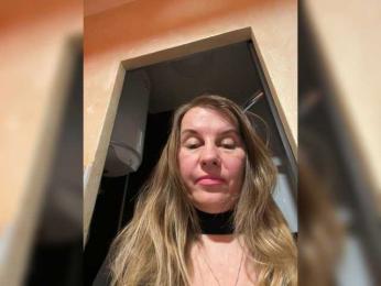 SweetMarina543 webcam bongacams model stream image