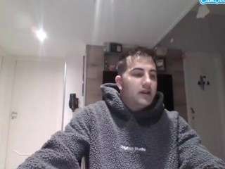 zuzoka webcam model stream image