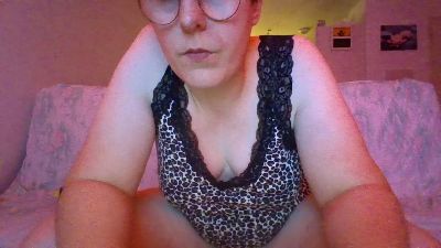 OiseauNoir88 webcam cam4 model stream image