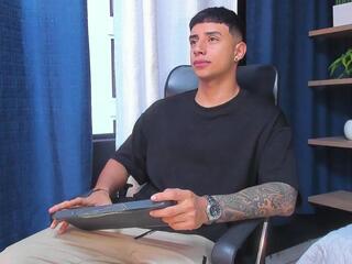 Jaze Bradley webcam model stream image