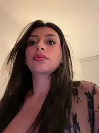 sweetAli_ webcam model stream image