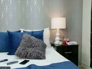 zoewillis webcam model stream image