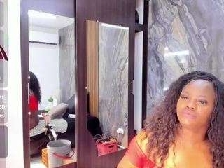 laurasaenz01 webcam model stream image