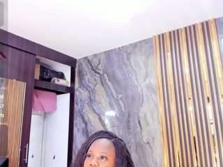 laurasaenz01 webcam camsoda model stream image