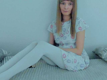 YourCaramel webcam model stream image