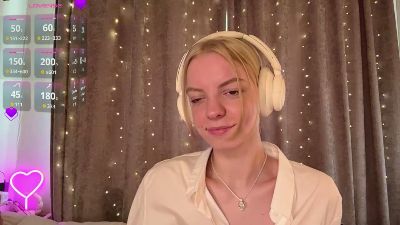 MinaElberson webcam model stream image