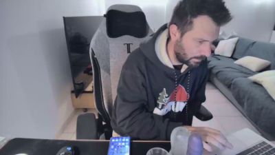 moi92160 webcam model stream image