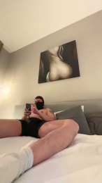 raz1_ webcam model stream image