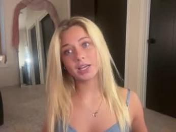 athenaaa8 webcam model stream image