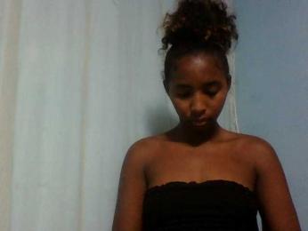 Orzia12 webcam model stream image