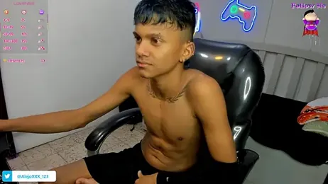 loistwink_ webcam model stream image