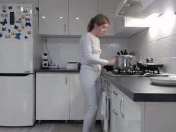 _hidden_frommymoom_ webcam model stream image