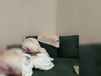 v_-_-_v webcam model stream image