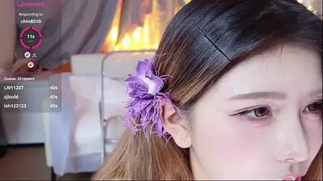 Kiki--2025 webcam model stream image