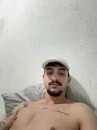 NovinnGB webcam model stream image