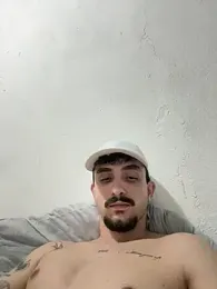 NovinnGB webcam model stream image