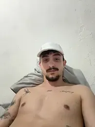 NovinnGB webcam model stream image