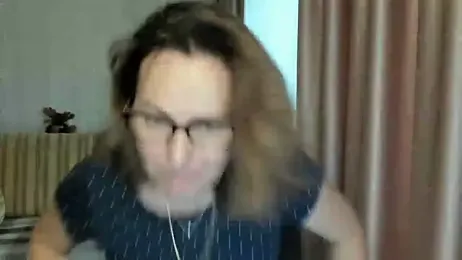 lauraoven webcam model stream image