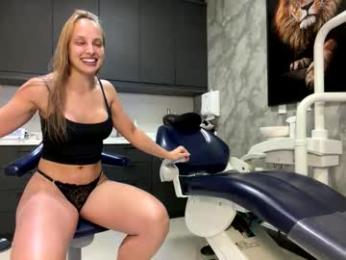 aureablonde webcam model stream image