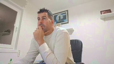 _BruceStrong_ webcam model stream image