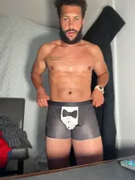 HungStr8Lightskin webcam stripchat model stream image