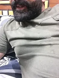 BeardKingoBack webcam stripchat model stream image
