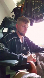 Dickfromspace69 webcam model stream image