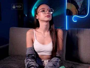 Emilysame webcam bongacams model stream image