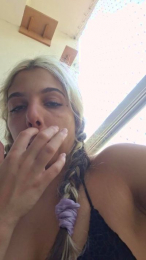 LizzieBlack webcam model stream image