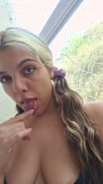 LizzieBlack webcam model stream image