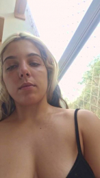 LizzieBlack webcam model stream image