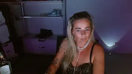 MystiqueMaven webcam stripchat model stream image