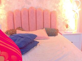 Bellah Colucci webcam model stream image