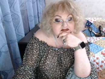 livingnextdoor webcam model stream image