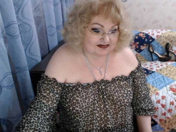 livingnextdoor webcam model stream image