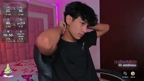 OliverTwinky webcam model stream image