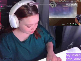 AlinaAdams webcam model stream image