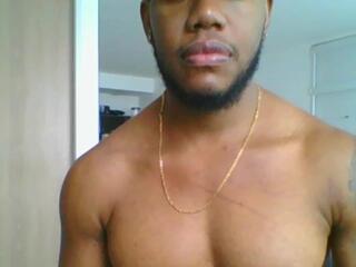 Joan Saenz webcam model stream image