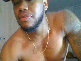 Joan Saenz webcam model stream image