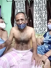 HoneyHush webcam stripchat model stream image