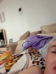 Ariana381 webcam model stream image