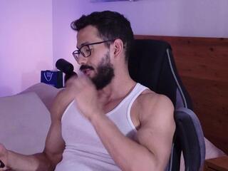 Dom Beard webcam model stream image