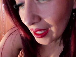 Aleja Milf webcam model stream image