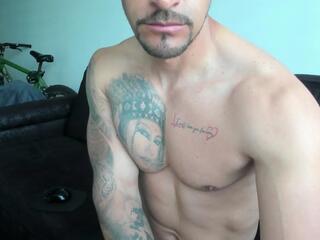 Mathew Horny webcam model stream image