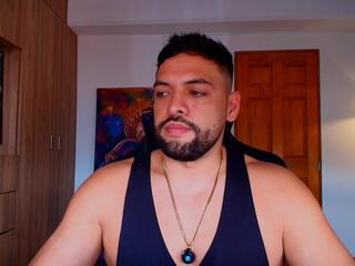 Jerome V webcam model stream image