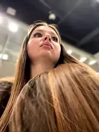 KrisMagnoly webcam model stream image