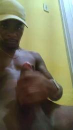 Yurilins23cm__ webcam model stream image