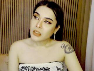Vina More webcam model stream image